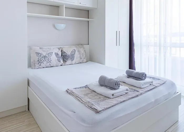 Seascape Cabacum With Free Garage By Rv Apartament *